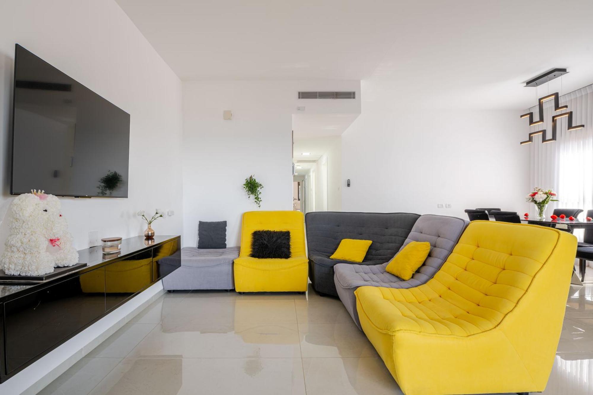 Balfour Sea View City Center Нагарія Екстер'єр фото