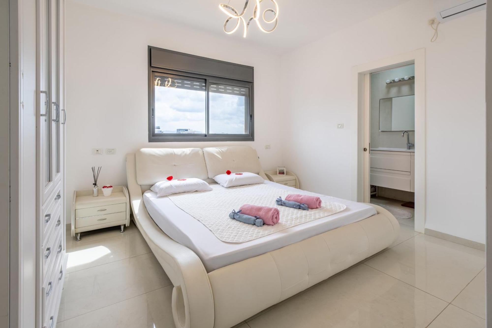 Balfour Sea View City Center Нагарія Екстер'єр фото